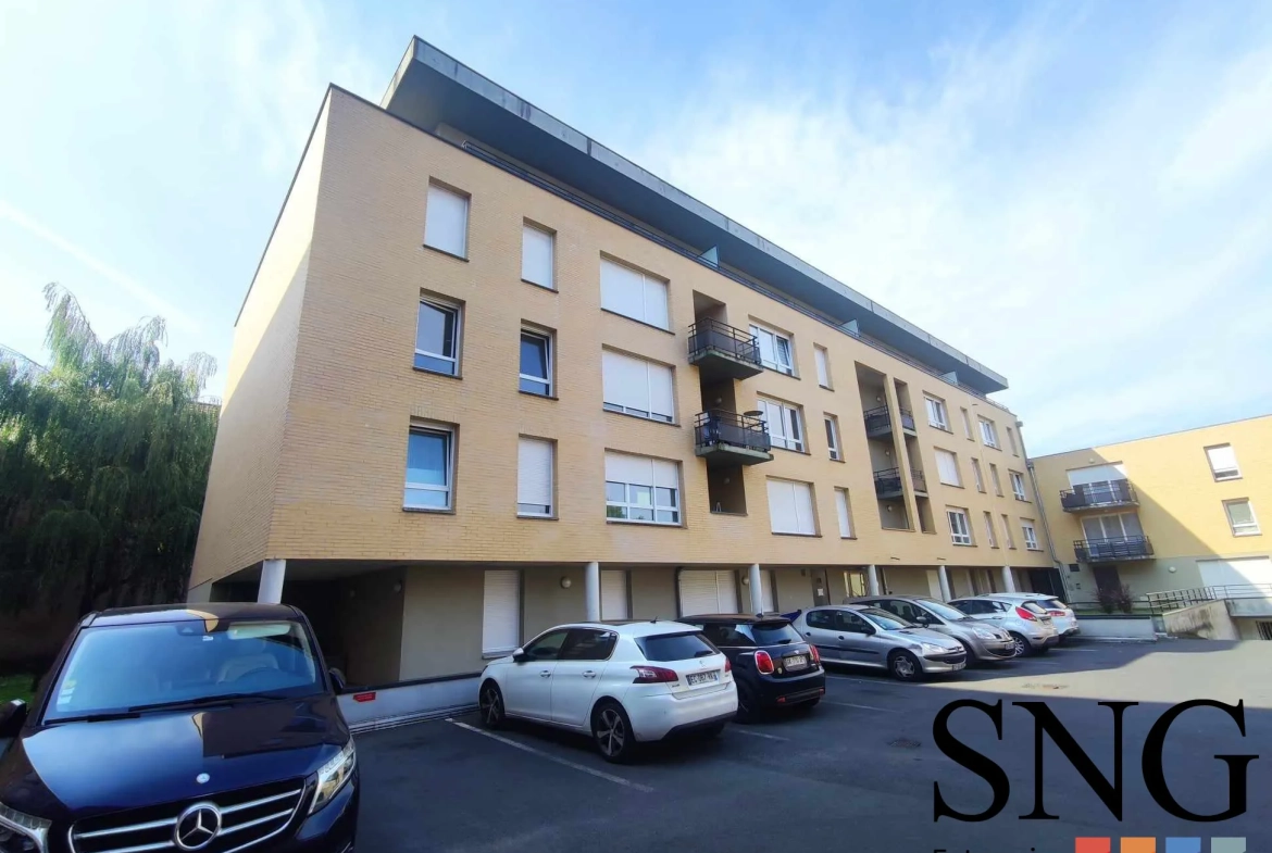 Appartement T2 avec parking à Roubaix, centre-ville 