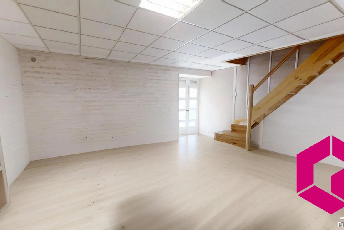 Maison de ville à Brioude avec terrasse et potentiel de studio ou commerce 