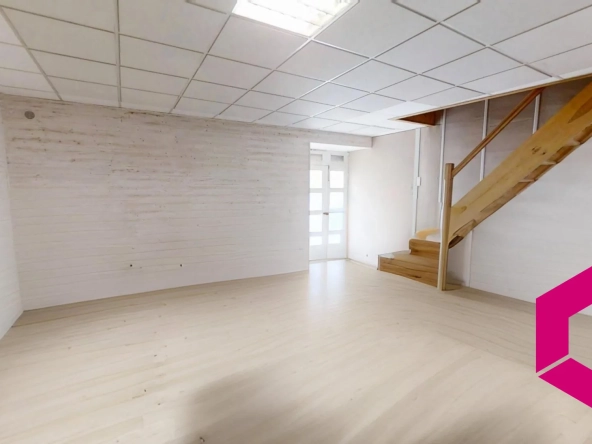 Maison de ville à Brioude avec terrasse et potentiel de studio ou commerce
