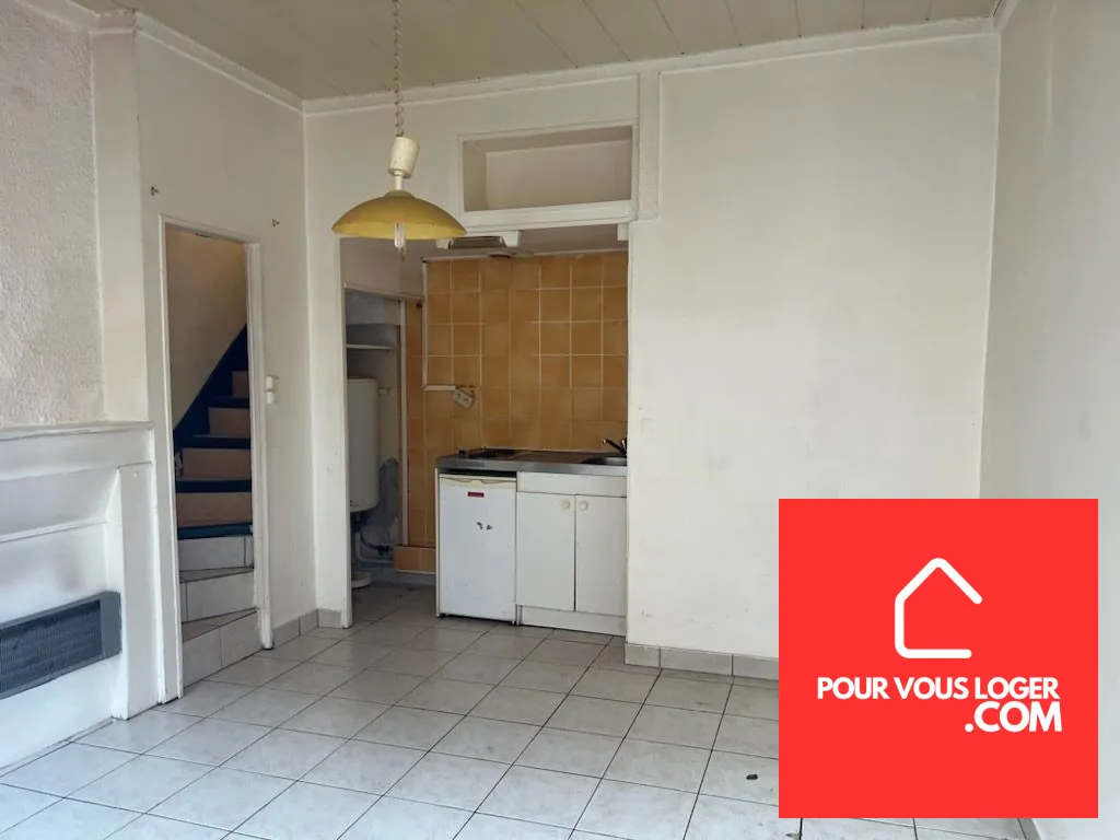 Maison de ville à vendre à Boulogne-sur-Mer – Investissement locatif potentiel 