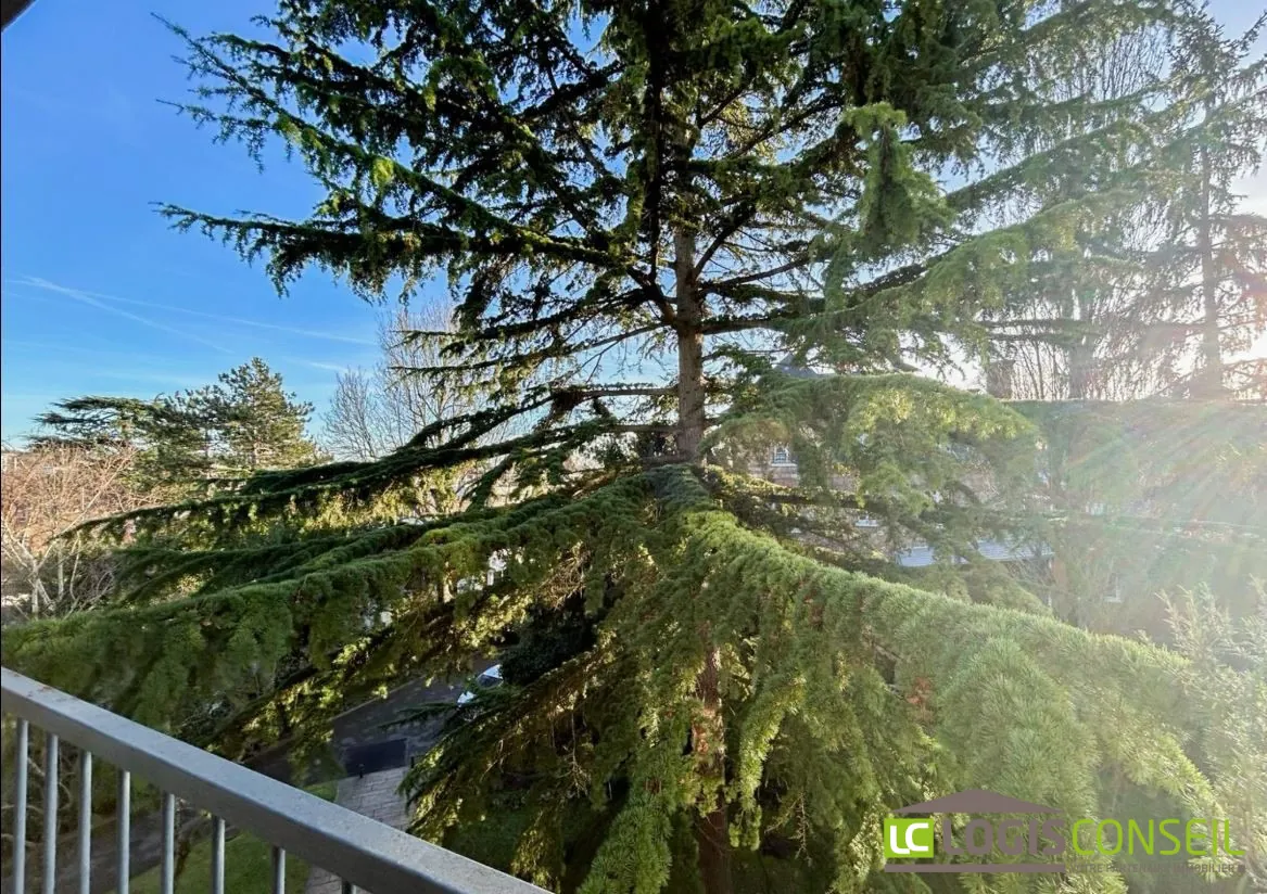 Studio à Bourg-la-Reine de 24,63 m² avec ascenseur, idéal pour investissement ou premier achat 
