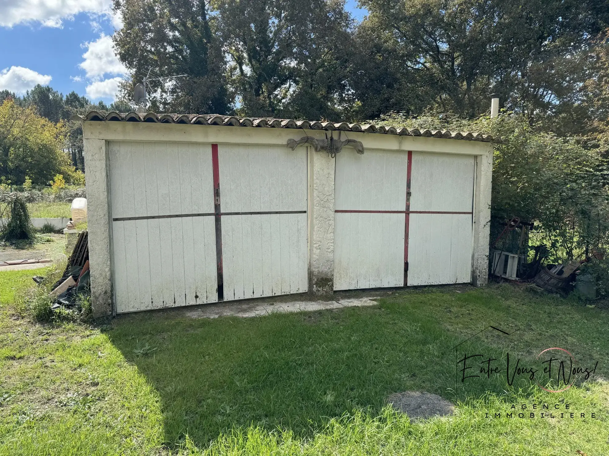 DOUBLE GARAGE Ensemble de deux maisons à Bazas avec terrain de 2594m2 – Idéal famille 