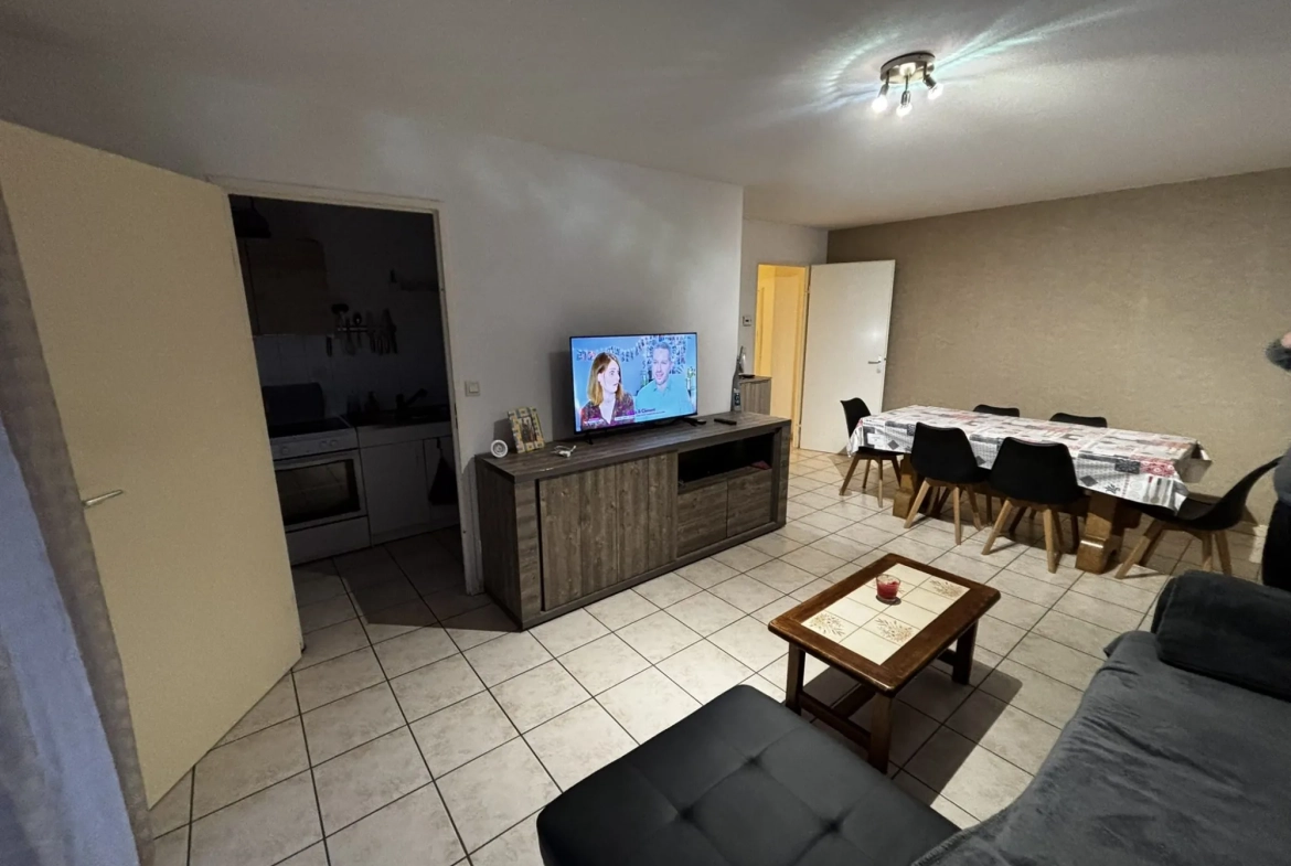 Appartement T3 de 61,65 m² à Saint-Quentin – Investissement locatif avec parking 