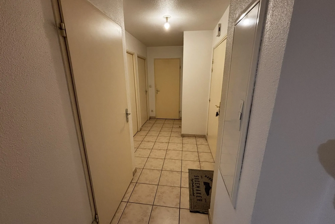 Appartement T3 de 61,65 m² à Saint-Quentin – Investissement locatif avec parking 