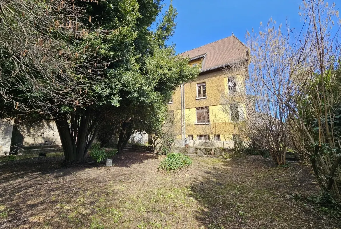 Appartement T5 avec jardin et sous-sol à Voiron 