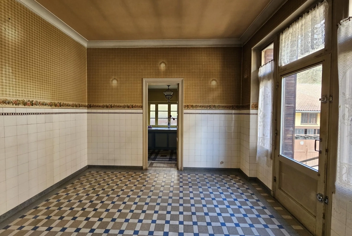 Appartement T5 avec jardin et sous-sol à Voiron 
