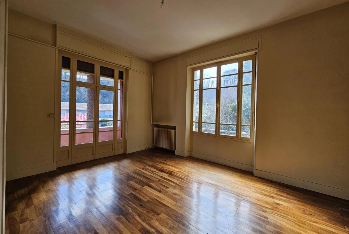 Appartement T5 avec jardin et sous-sol à Voiron 