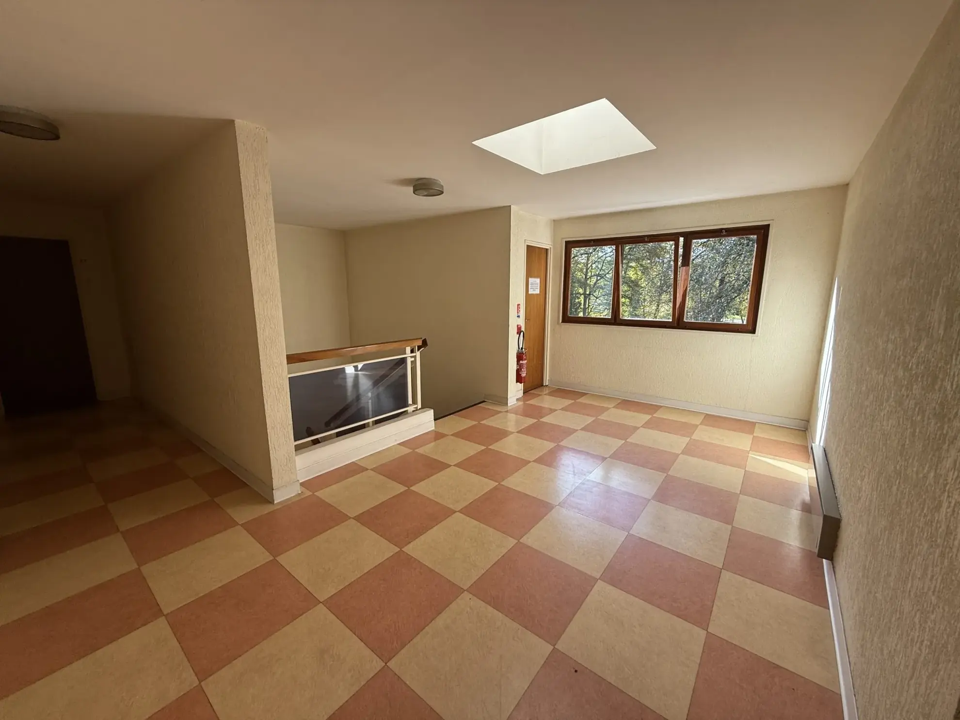 Charmant appartement T2 avec vue sur parc à Lamorlaye – 60260 