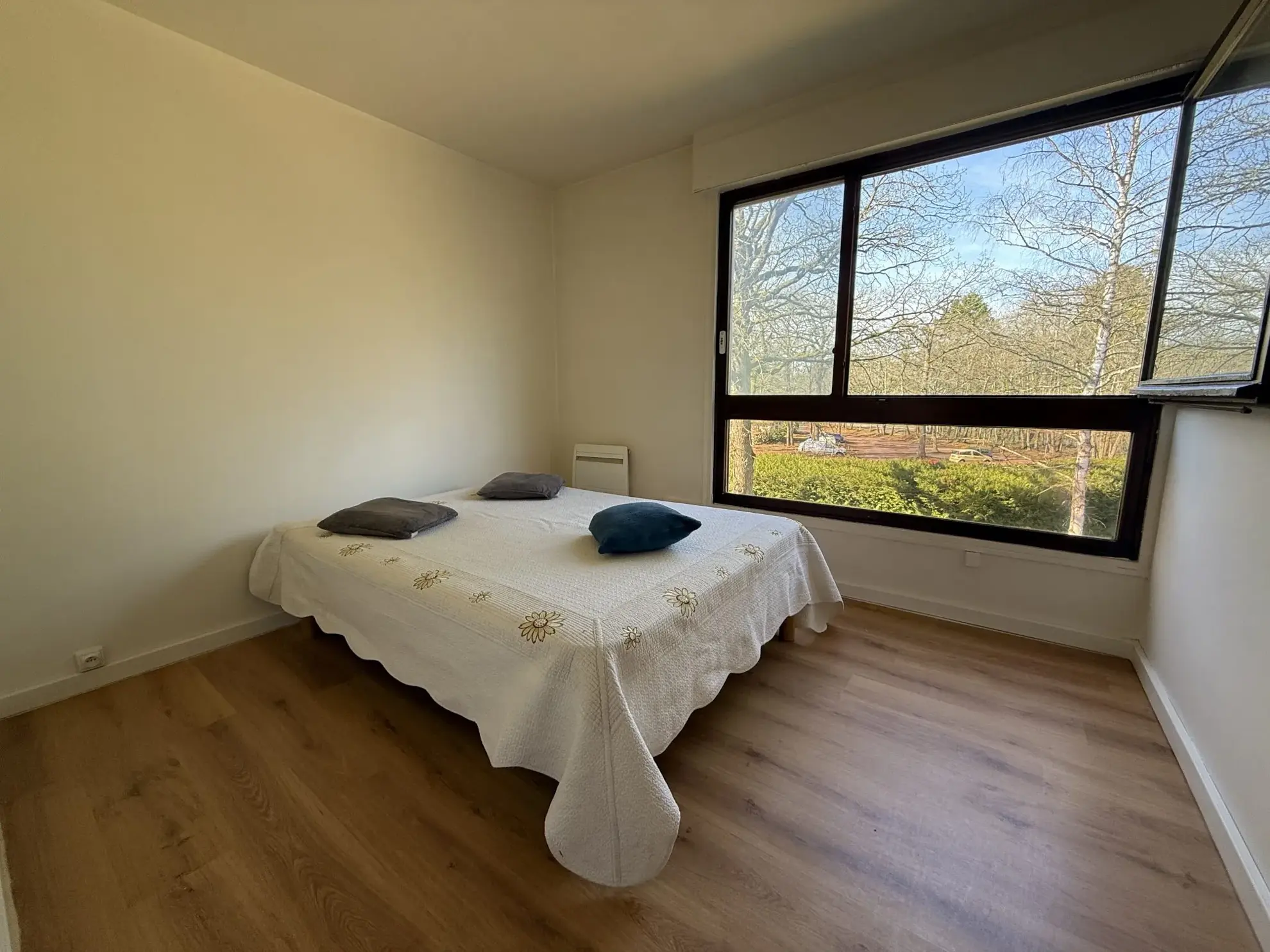 Charmant appartement T2 avec vue sur parc à Lamorlaye – 60260 