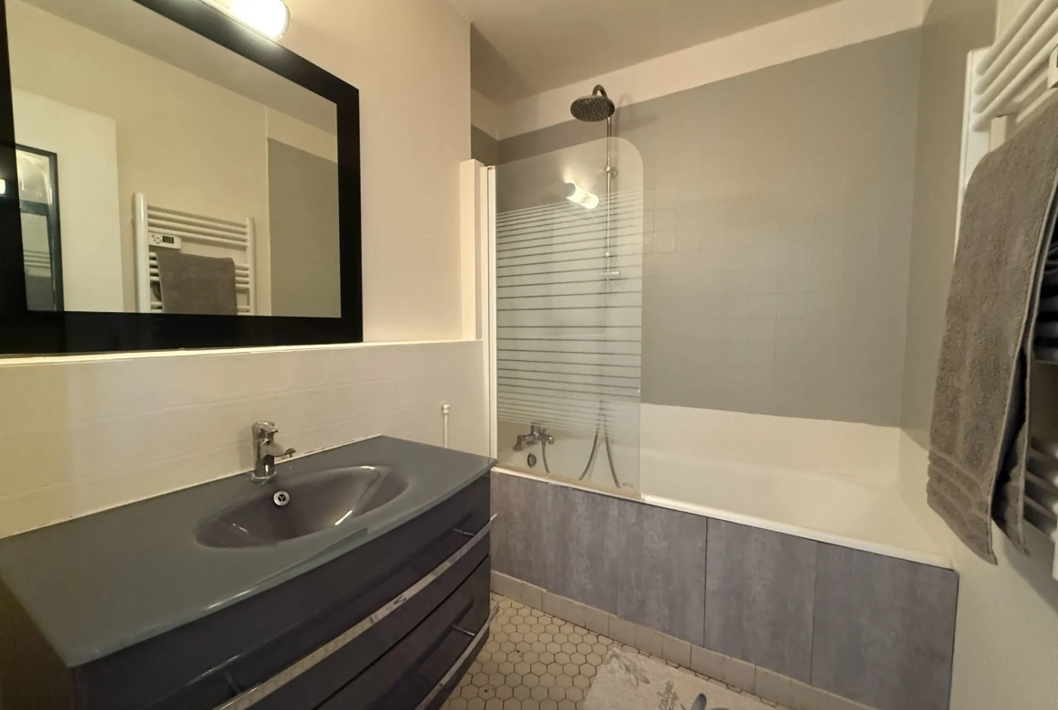 Charmant appartement T2 avec vue sur parc à Lamorlaye – 60260 