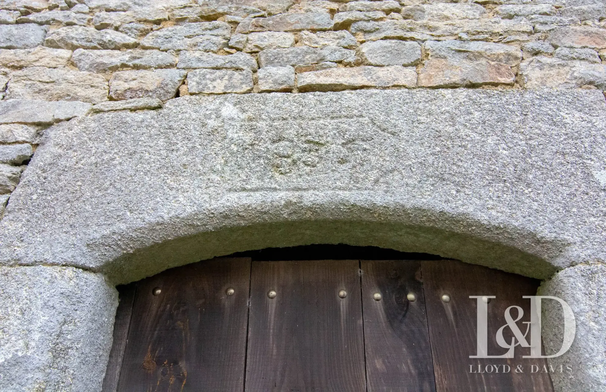 Ancien bâtiment en pierre à réhabiliter à Lanvaudan, Morbihan 