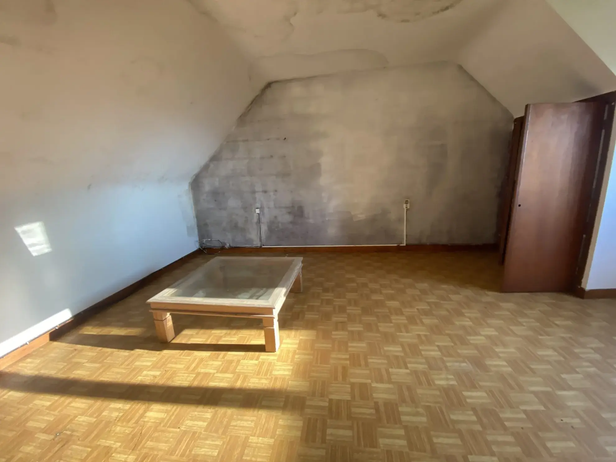 Maison à vendre à Languidic avec 5 chambres et garage - Potentiel de rénovation 