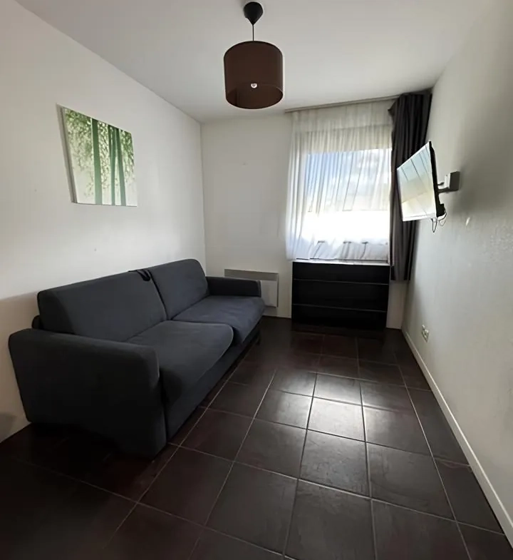 Studio meublé à vendre à Bordeaux Lac, parfait pour investissement locatif de 22 m² 