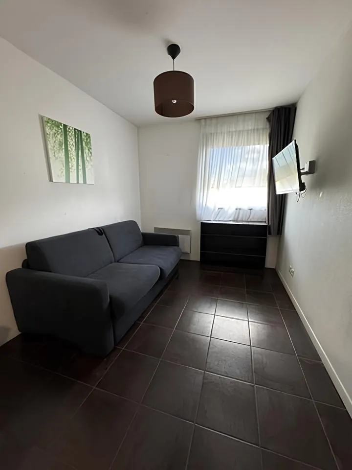 Studio meublé à vendre à Bordeaux Lac, parfait pour investissement locatif de 22 m² 