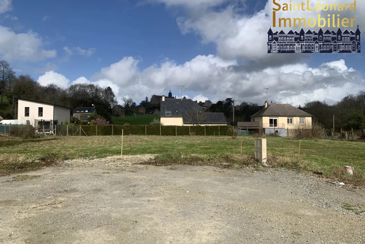 Terrain constructible de 502 m² à Lecousse, environnement paisible 