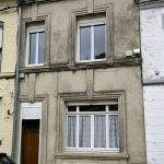 Maison de ville à vendre à Le Quesnoy avec 2 chambres et cour extérieure