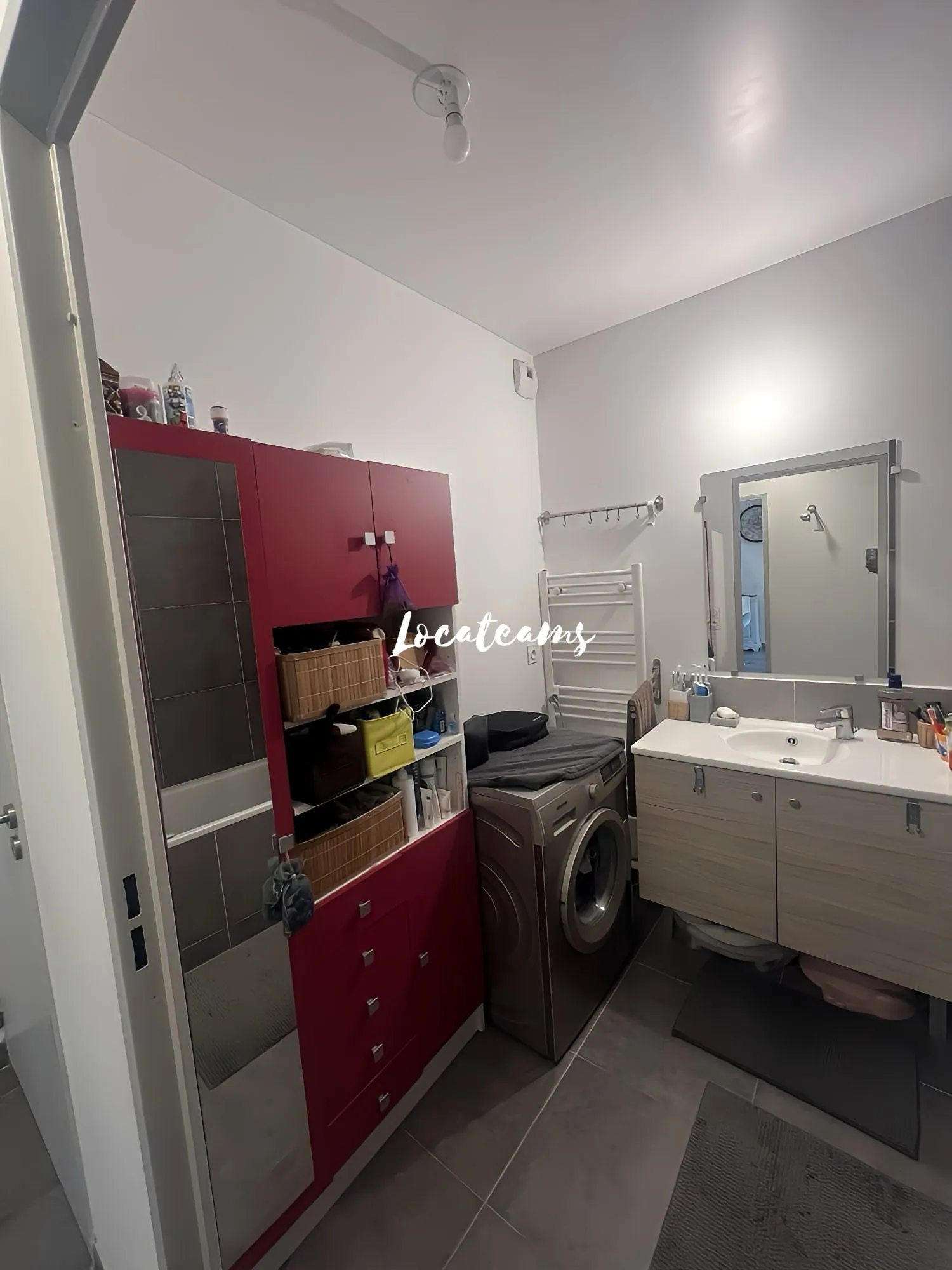 Appartement T3 lumineux de 67 m² avec terrasse et parking à Marseille 