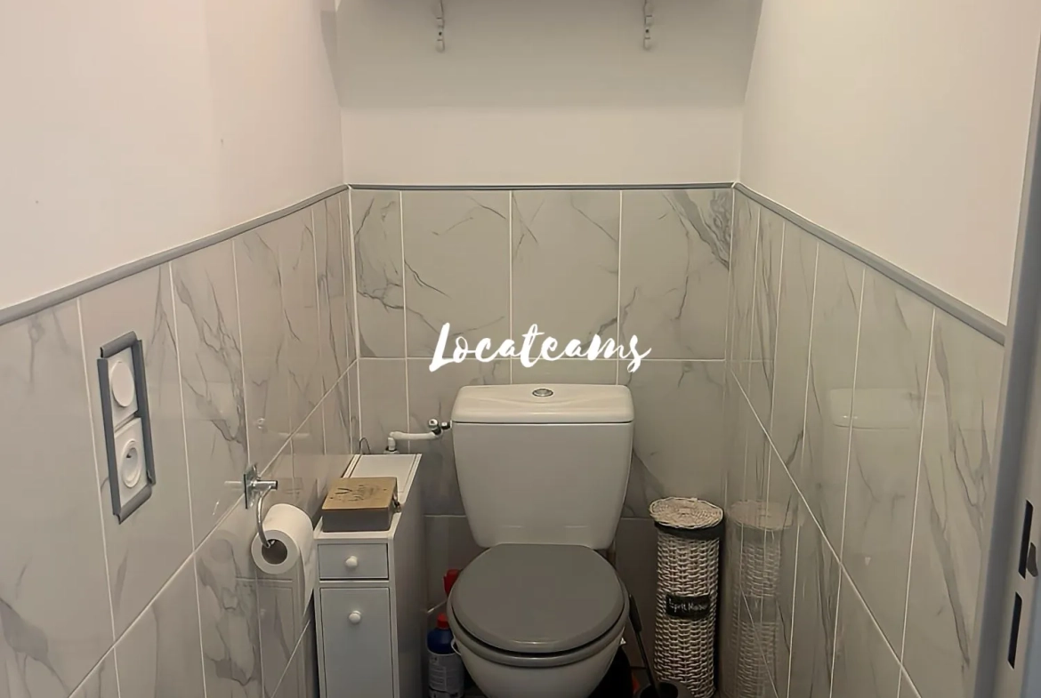 Appartement T3 lumineux de 67 m² avec terrasse et parking à Marseille 