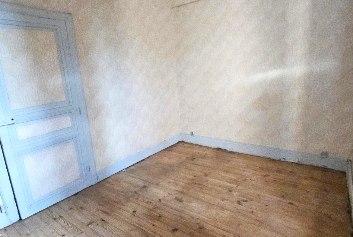 Maison à rénover à Pamiers, charme et potentiel au bord de l'Ariège 
