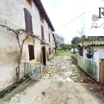 Maison à rénover à Pamiers, charme et potentiel au bord de l'Ariège