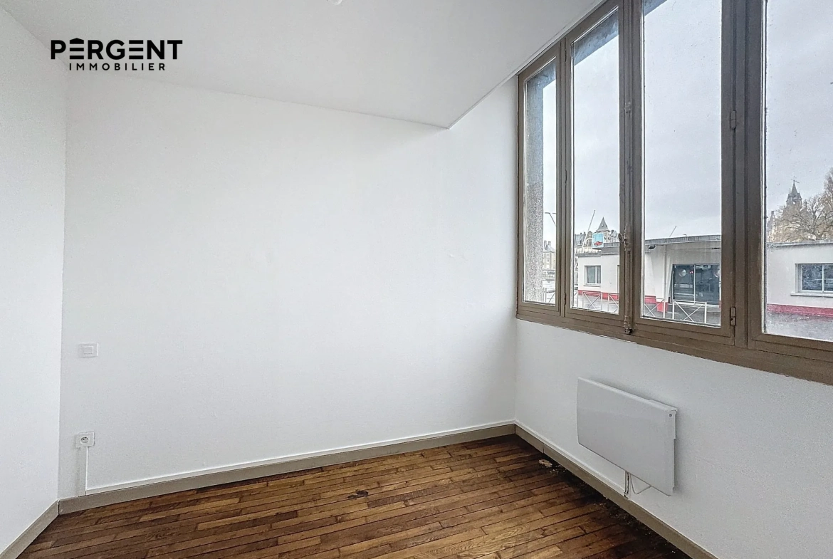 Appartement de 75 m² au rez-de-chaussée à Mézières - Lumineux et indépendant 