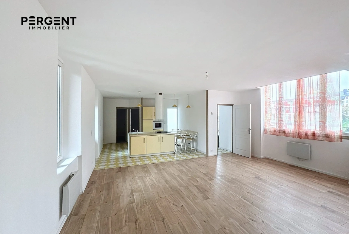 Appartement de 75 m² au rez-de-chaussée à Mézières - Lumineux et indépendant 