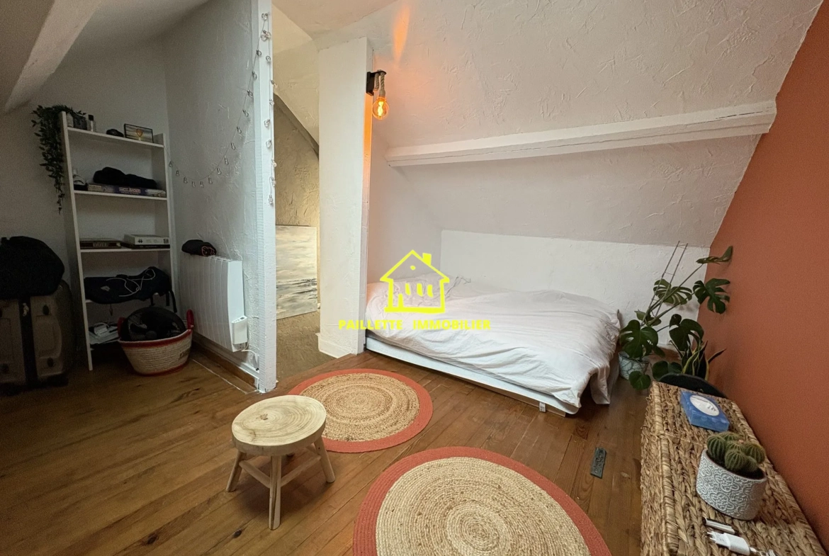 Maison de ville à Octeville-sur-Mer – 1 chambre, sans travaux, centre bourg 