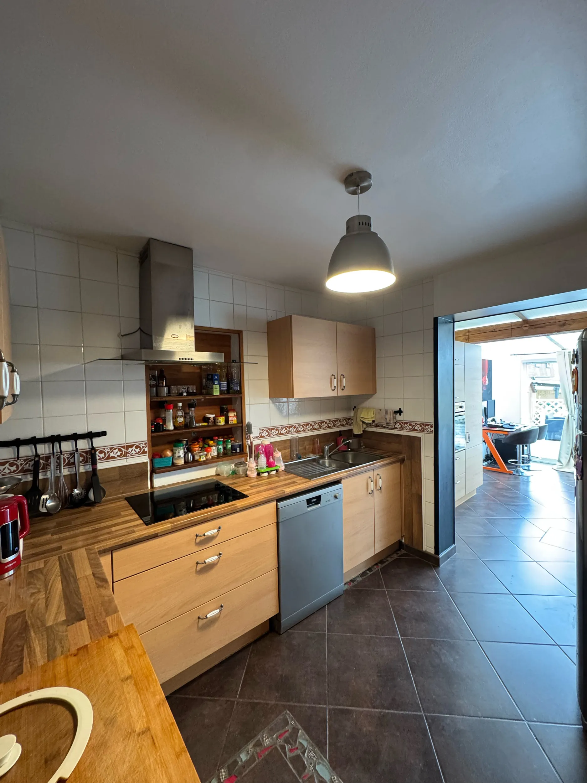 Charmante maison de 105 m² avec jardin, véranda et garage à Haulchin 