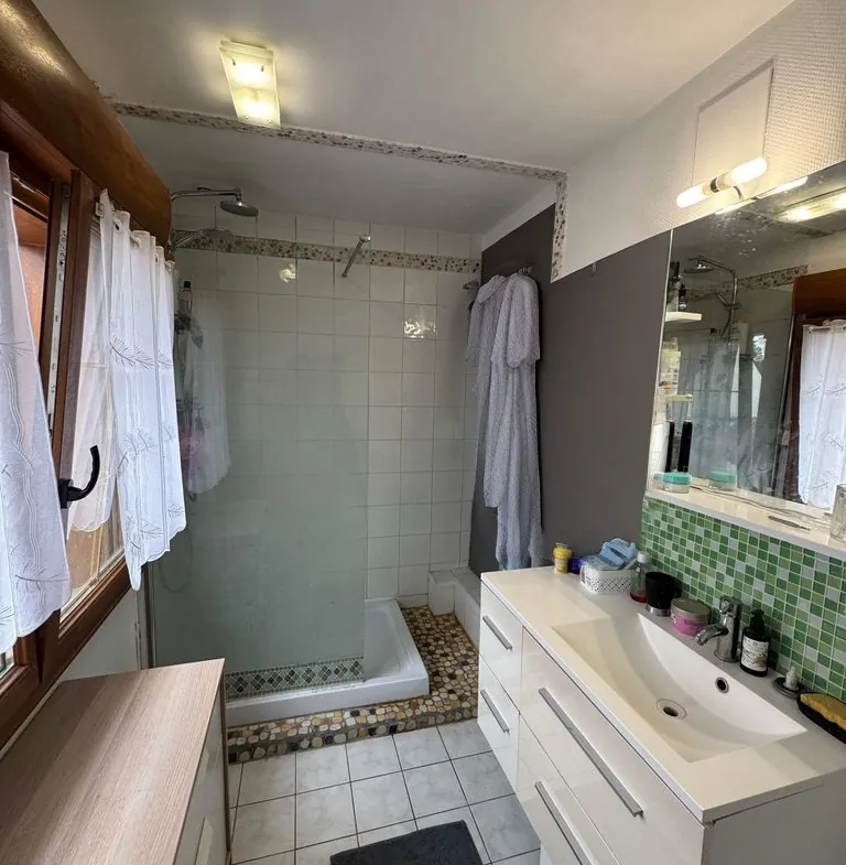 Charmante maison de 105 m² avec jardin, véranda et garage à Haulchin 