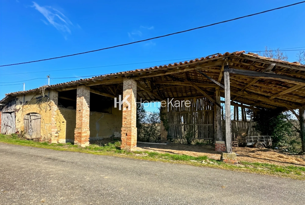 Corps de ferme à rénover avec vue imprenable sur les Pyrénées à Saint Araille 