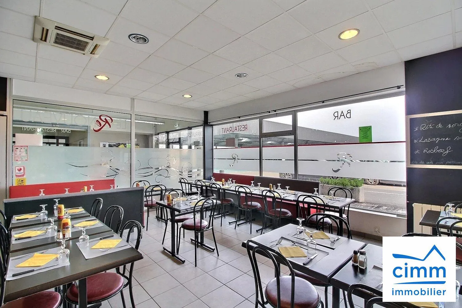 Restaurant avec 110 places et terrasse à vendre près de Rennes 