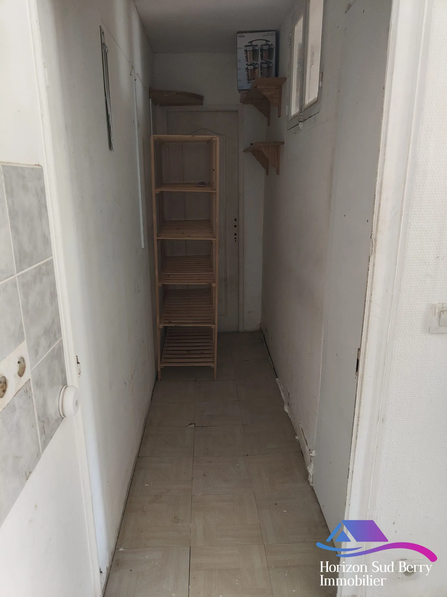 Arrière cuisine Charmante maison de bourg de 95 m² avec cour à Nohant-Vic 