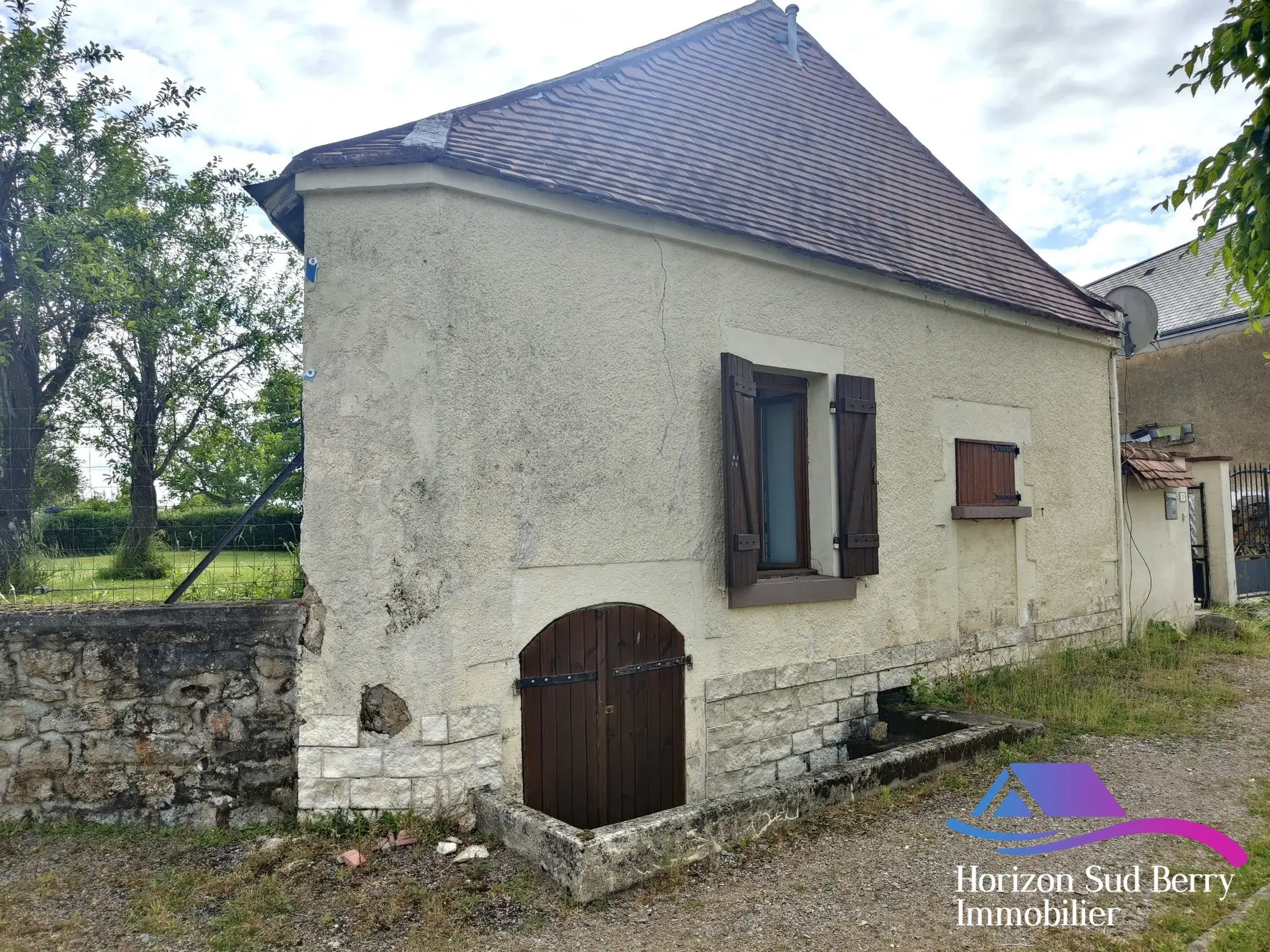 Accès cave Charmante maison de bourg de 95 m² avec cour à Nohant-Vic 