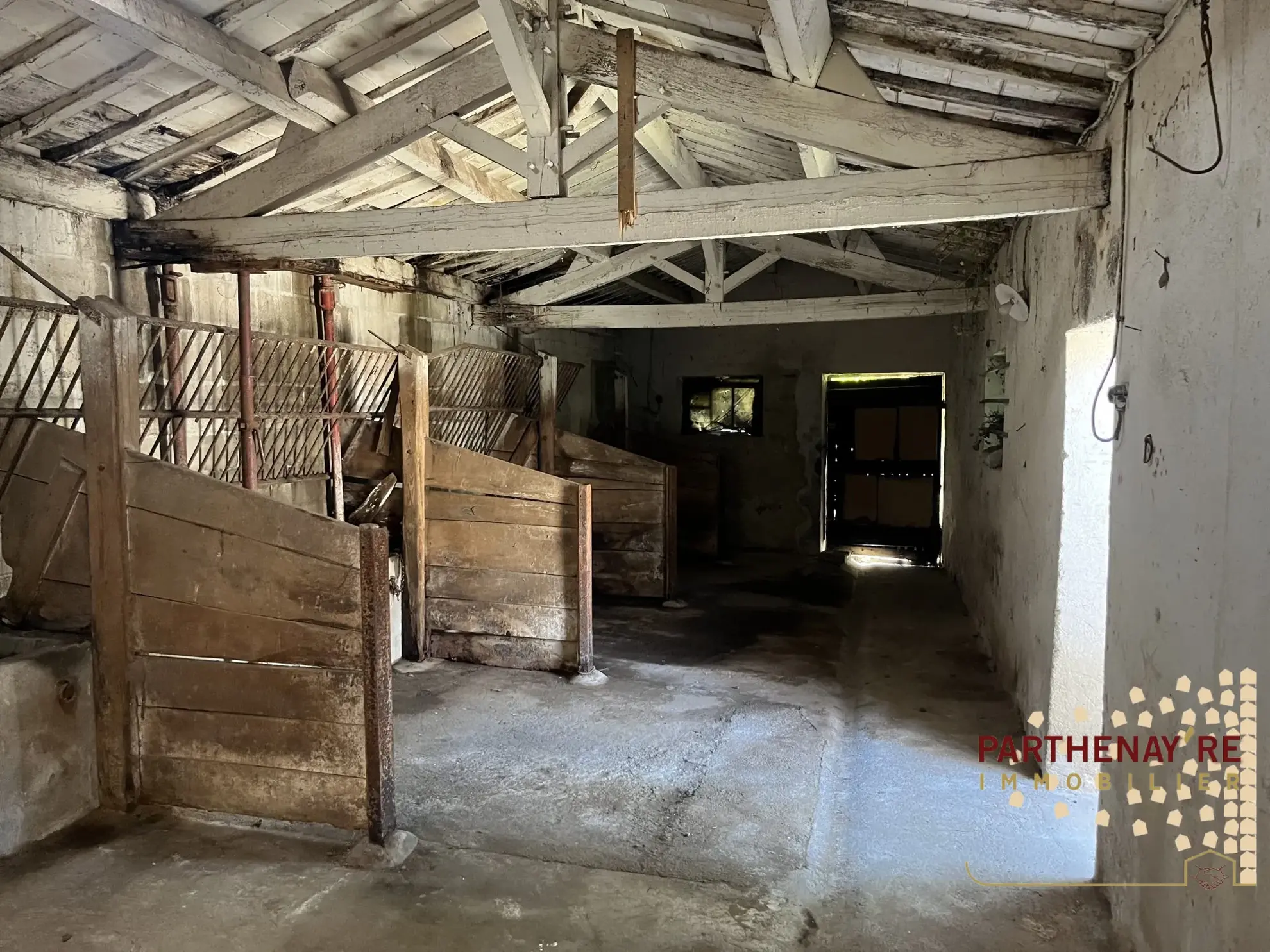 Maison de bourg à rénover à La Peyratte - Proche Parthenay 