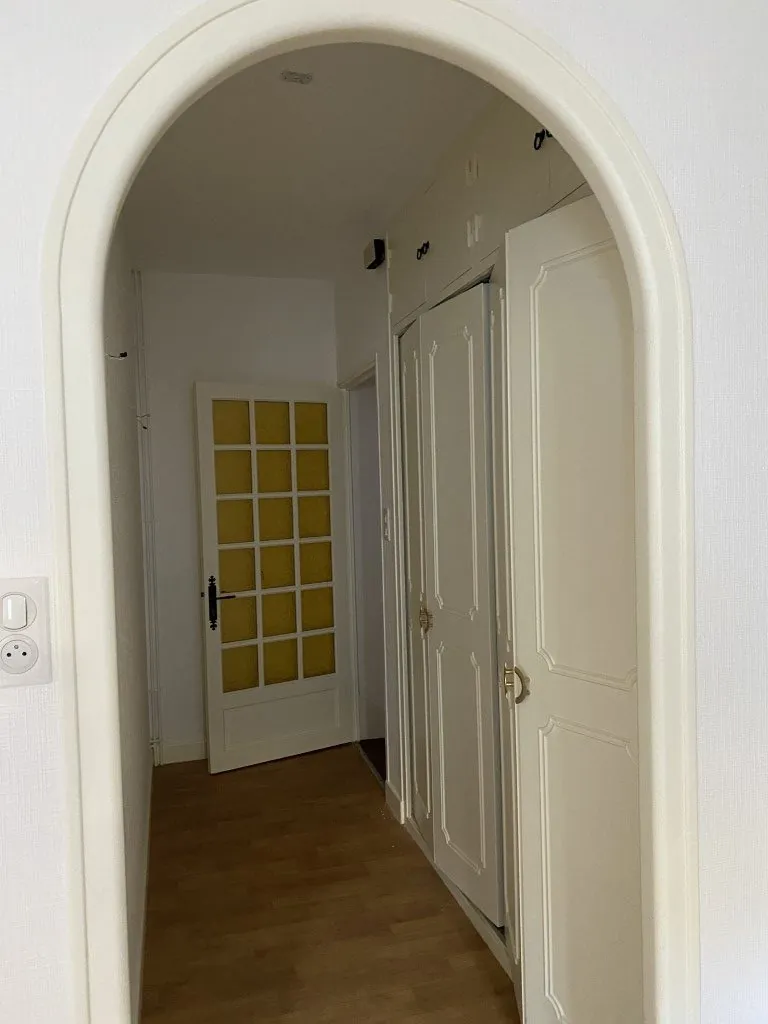 Propriété en pierre à Eymoutiers avec garage, véranda et potentiel locatif 
