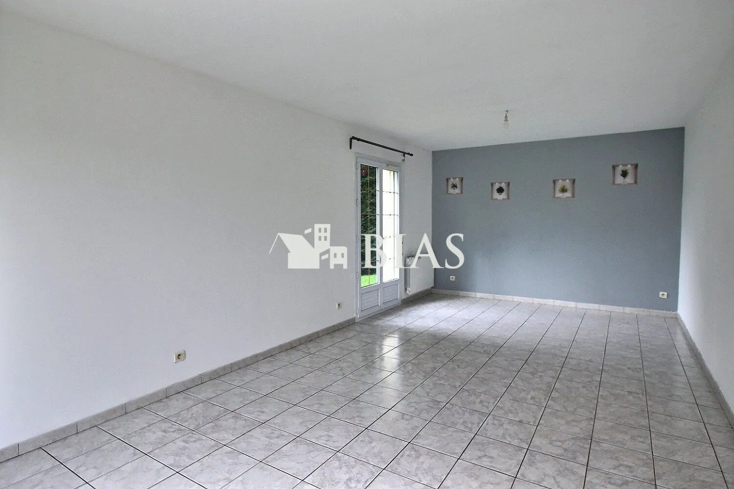 Maison de plain-pied à Bias Elbeuf – 3 chambres, garage, secteur recherché 
