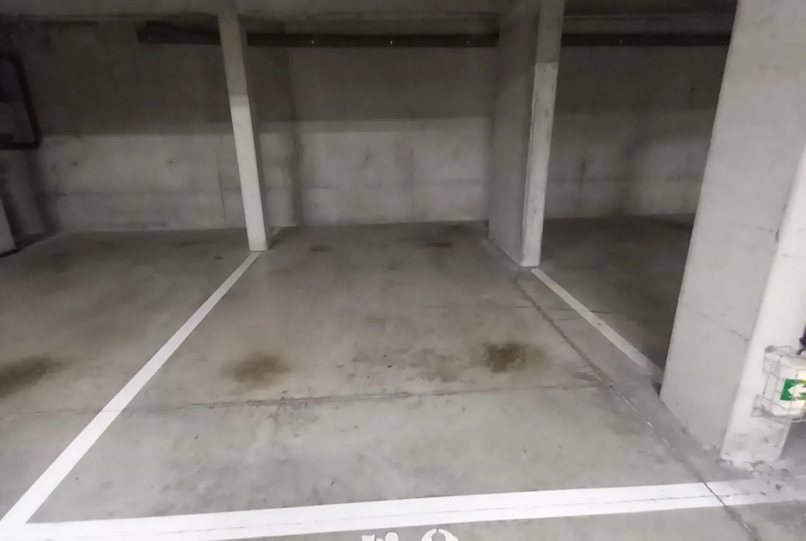 Appartement T2 de 44 m² avec terrasse à Colomiers, parking, résidence calme 