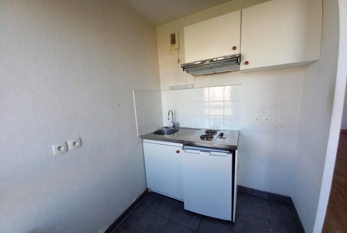 Appartement T2 de 44 m² avec terrasse à Colomiers, parking, résidence calme 