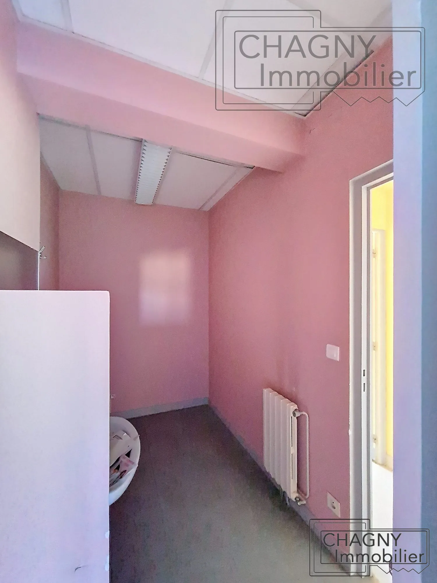 Immeuble à vendre à Gueugnon avec potentiel de location et travaux à prévoir 