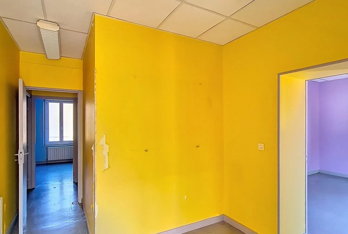 Immeuble à vendre à Gueugnon avec potentiel de location et travaux à prévoir 