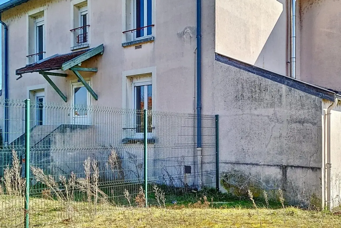 Immeuble à vendre à Gueugnon avec potentiel de location et travaux à prévoir 