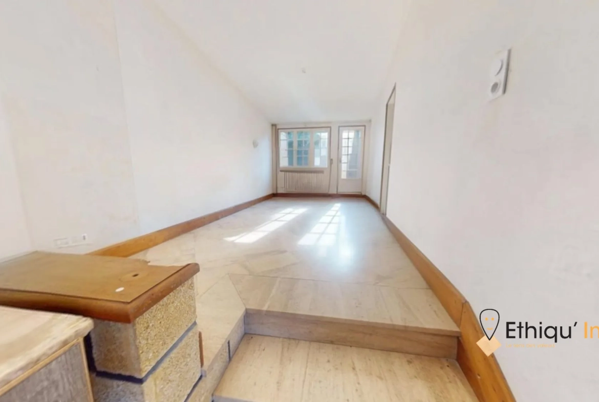Maison familiale de 170m² avec garage et cour intime à Colombé-la-Fosse 