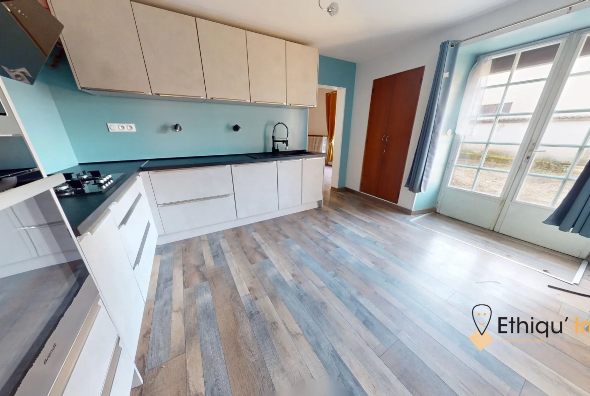 Maison familiale de 170m² avec garage et cour intime à Colombé-la-Fosse 