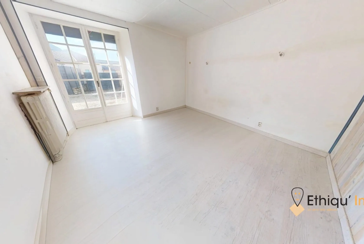 Maison familiale de 170m² avec garage et cour intime à Colombé-la-Fosse 