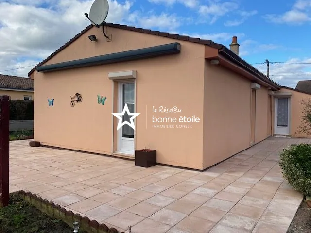 Maison individuelle de plain-pied à Bonne Étoile avec terrasse et garage 