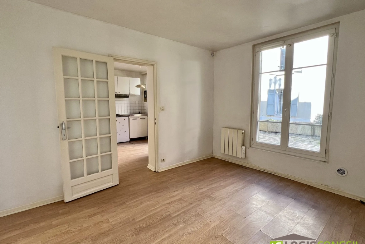 Appartement à Bourg-la-Reine, 1 chambre, à rénover dans un quartier prisé 