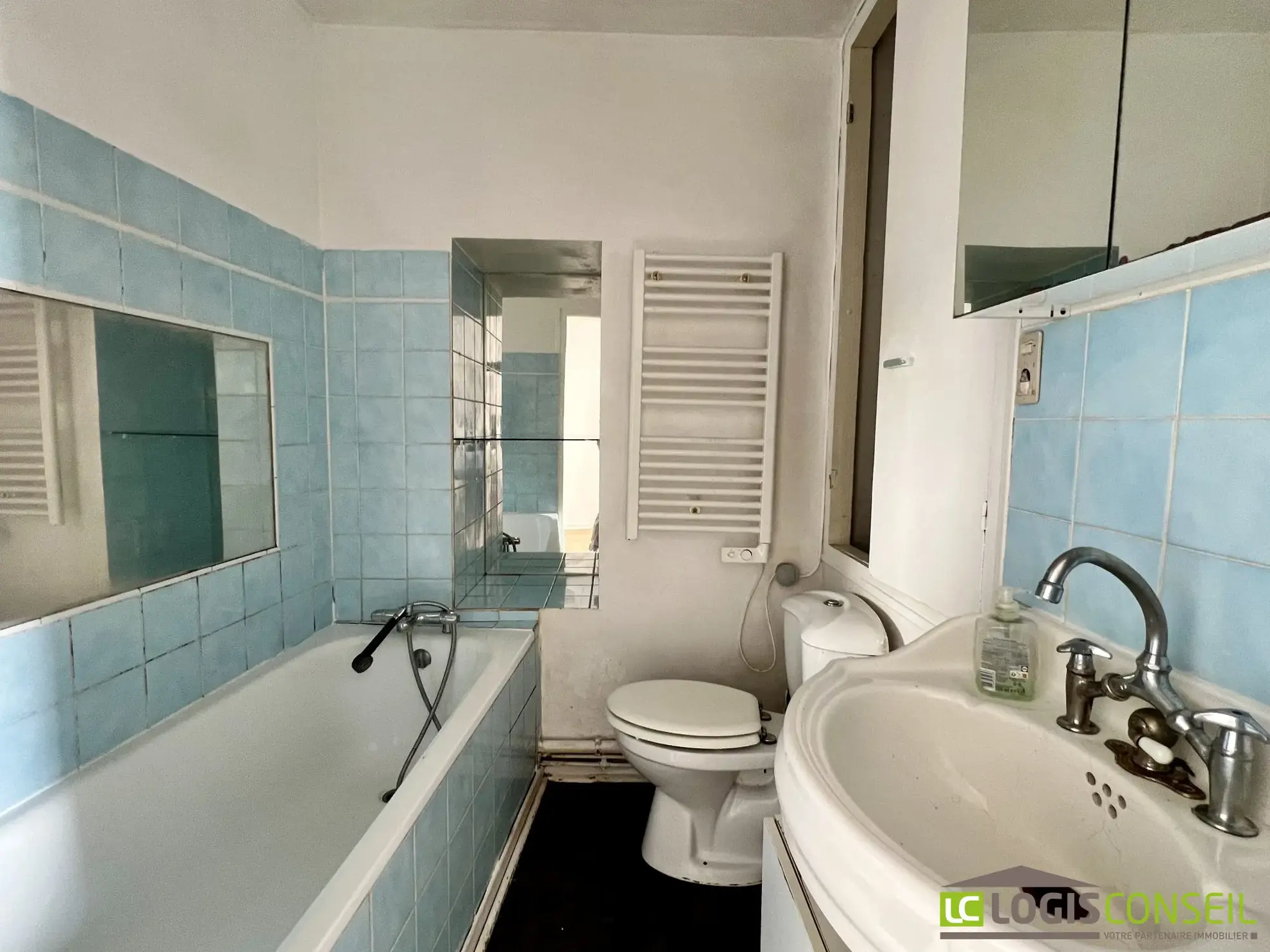 Appartement à Bourg-la-Reine, 1 chambre, à rénover dans un quartier prisé 
