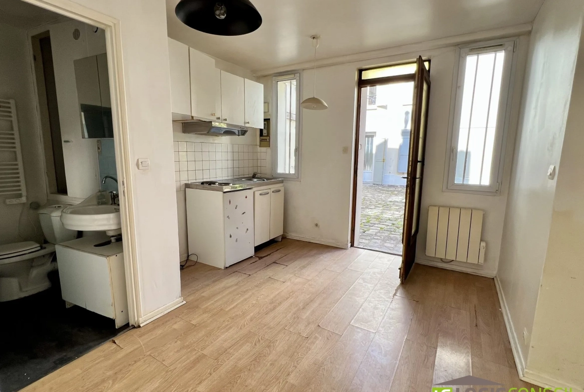Appartement à Bourg-la-Reine, 1 chambre, à rénover dans un quartier prisé 