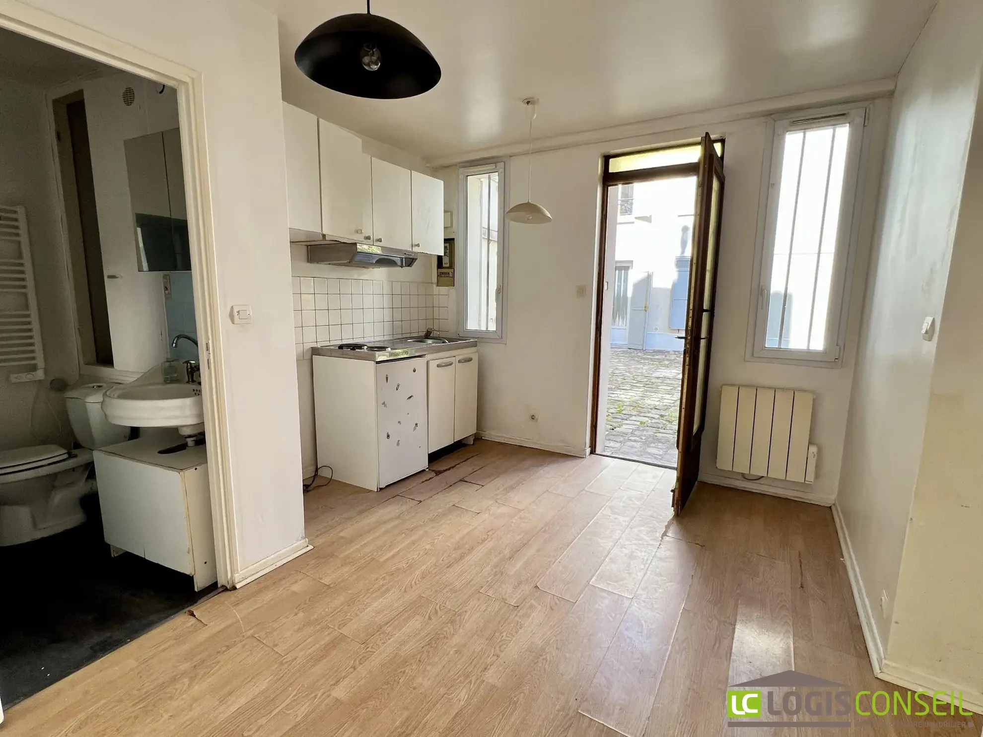 Appartement à Bourg-la-Reine, 1 chambre, à rénover dans un quartier prisé 