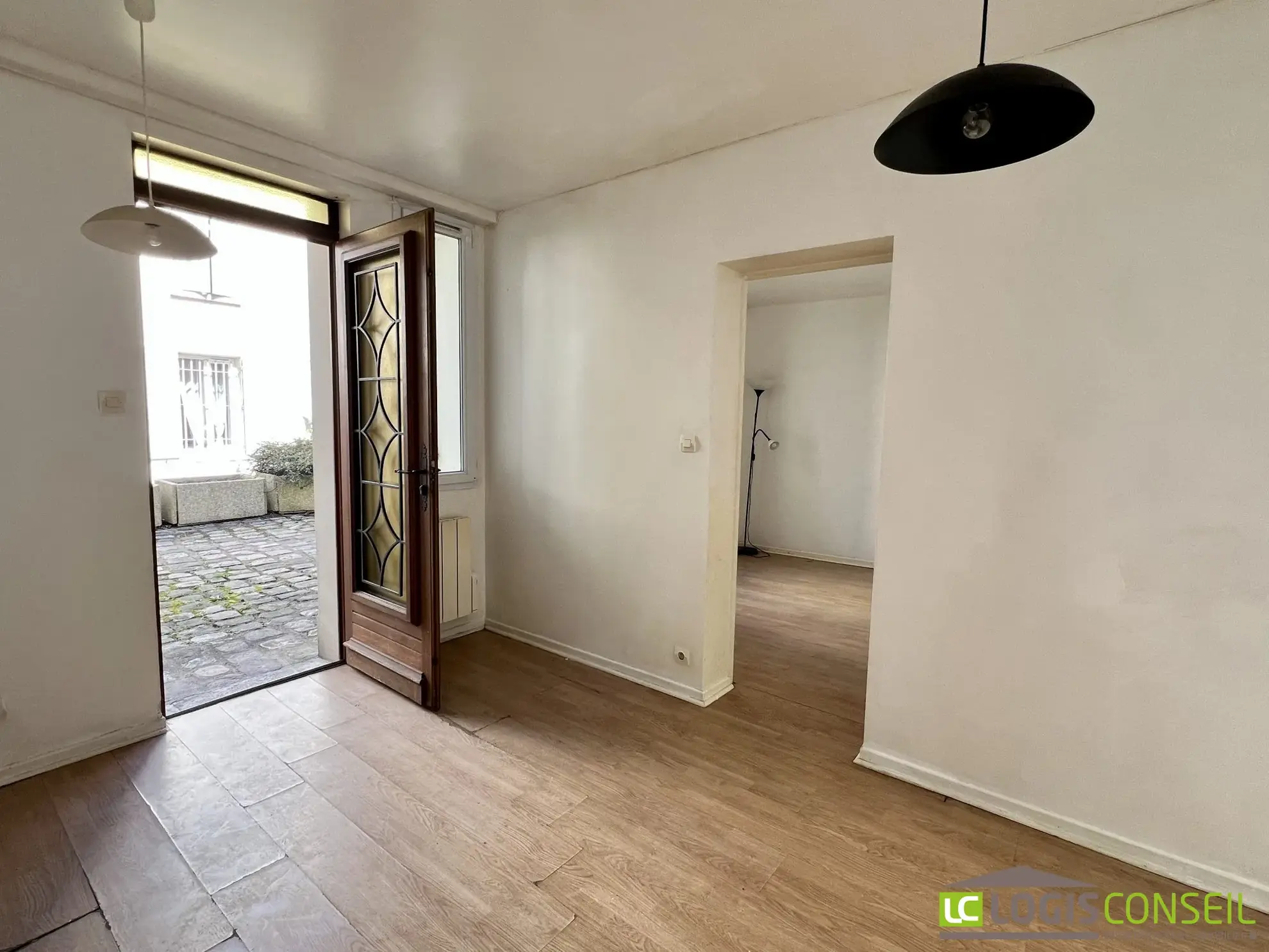 Appartement à Bourg-la-Reine, 1 chambre, à rénover dans un quartier prisé 